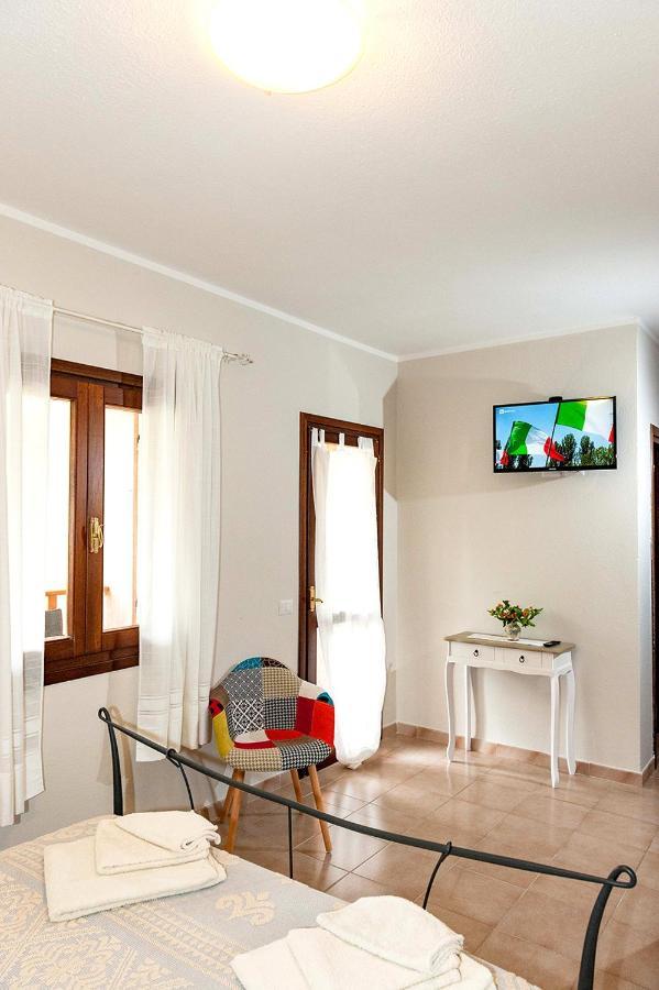 Lu Lioni Rooms San Teodoro  Eksteriør bilde