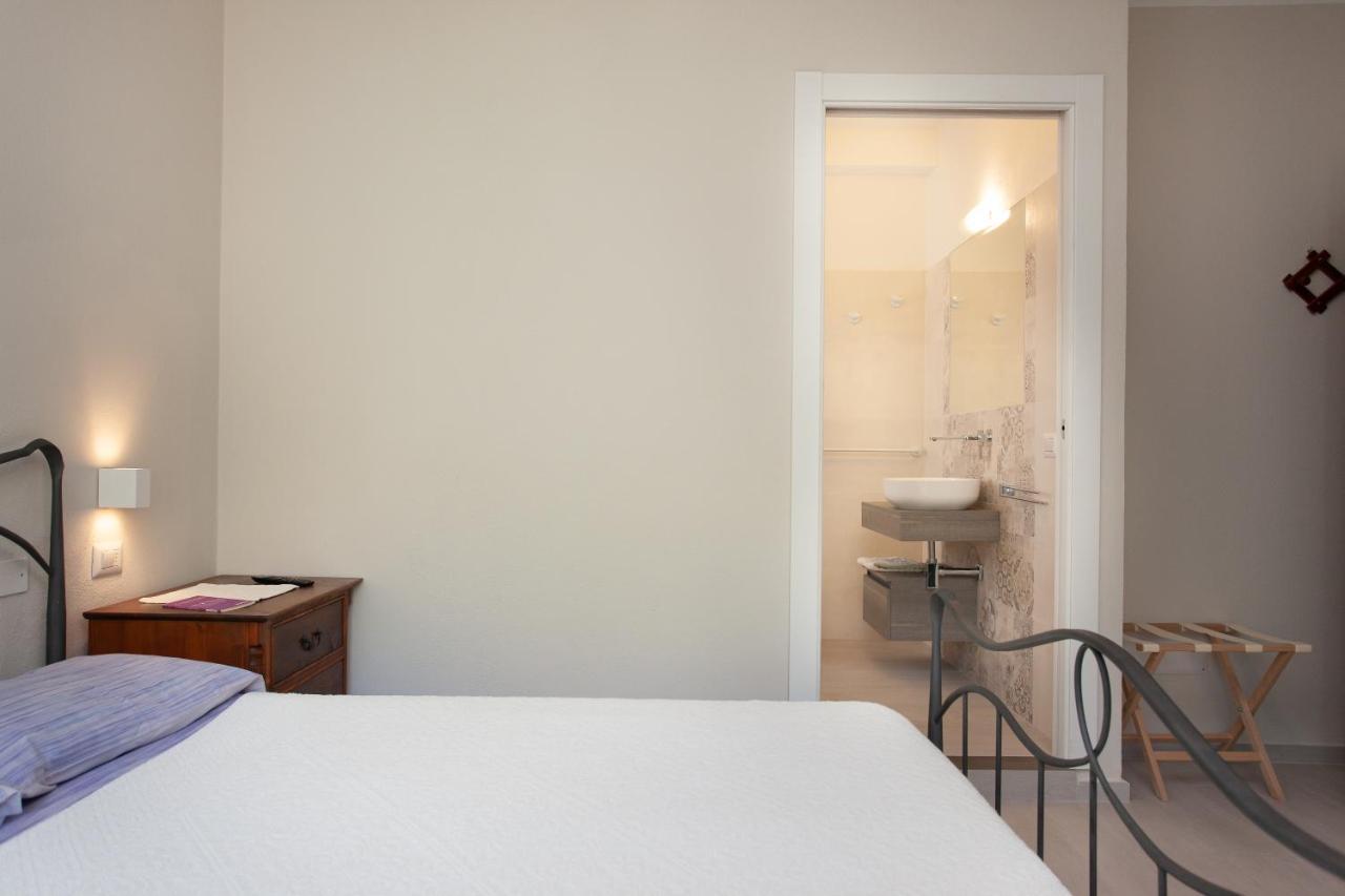 Lu Lioni Rooms San Teodoro  Eksteriør bilde