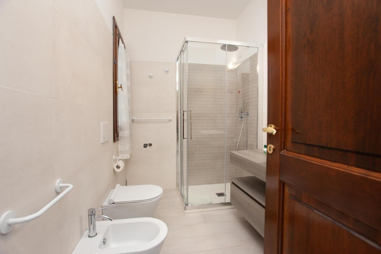 Lu Lioni Rooms San Teodoro  Eksteriør bilde
