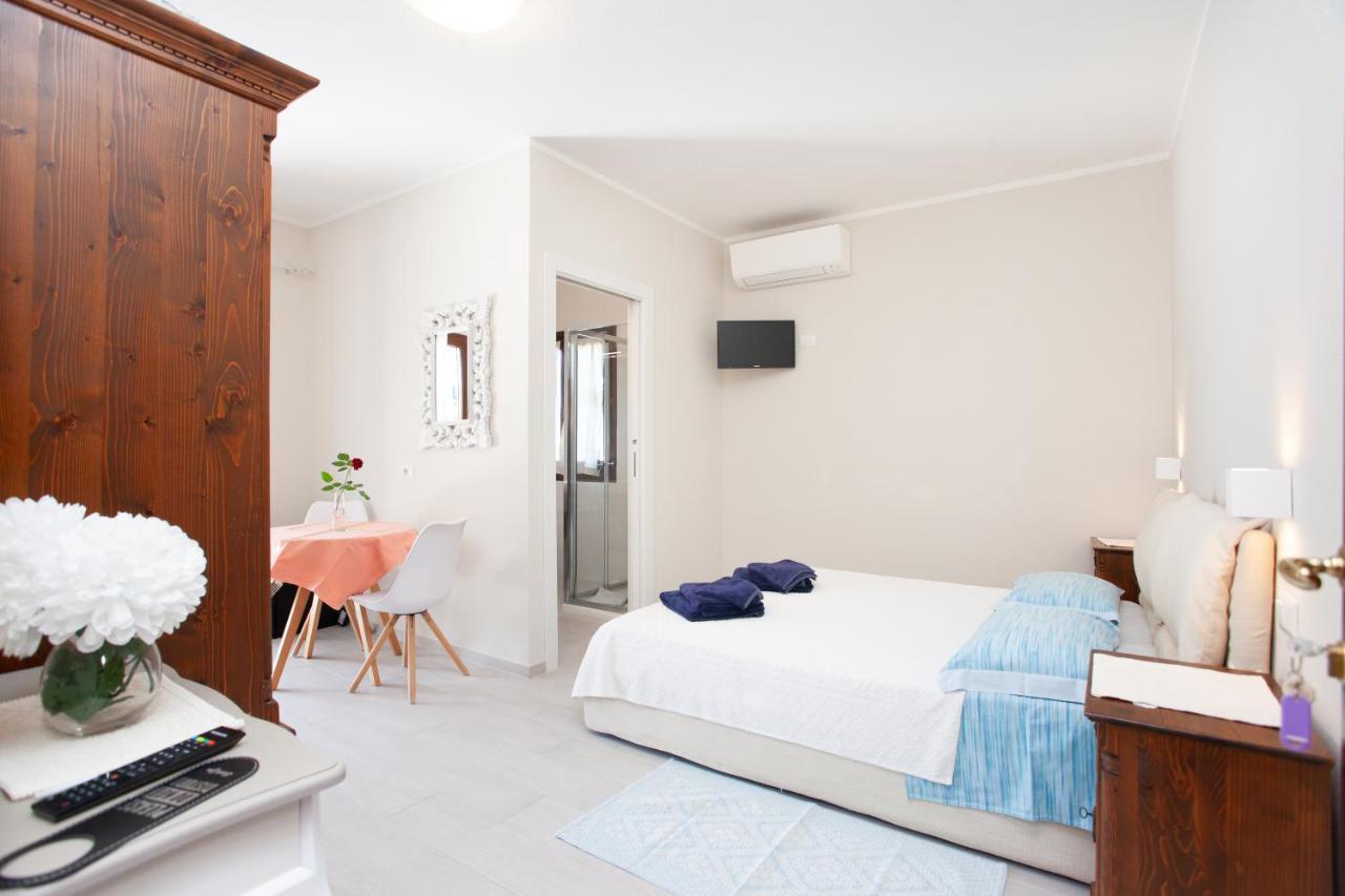 Lu Lioni Rooms San Teodoro  Eksteriør bilde