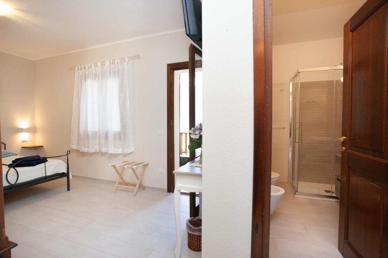 Lu Lioni Rooms San Teodoro  Eksteriør bilde