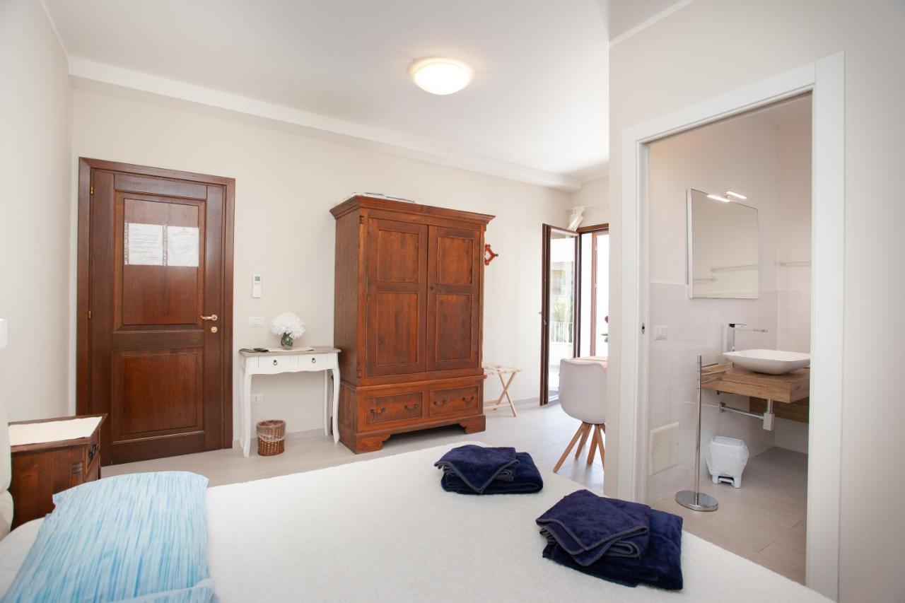 Lu Lioni Rooms San Teodoro  Eksteriør bilde